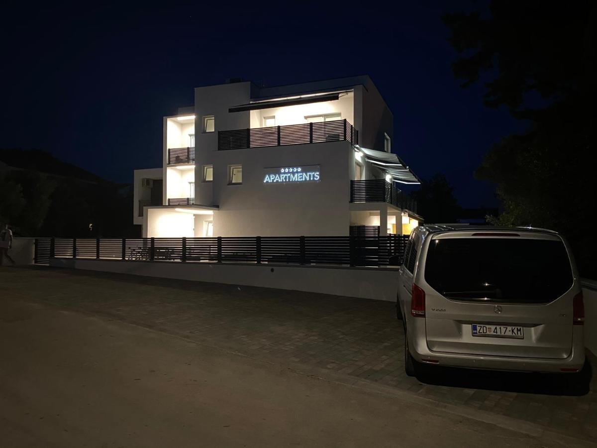 Apartmani Kumenat ビオグラード・ナ・モル エクステリア 写真